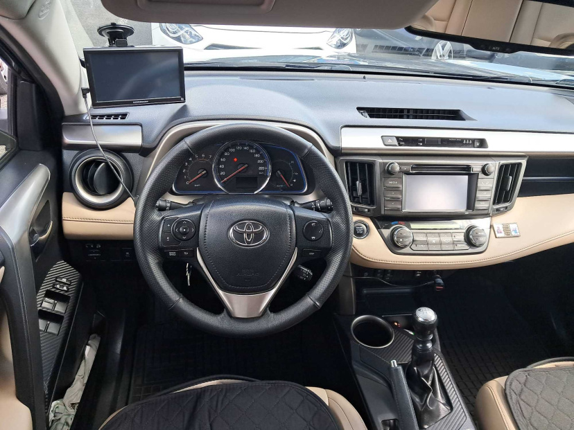 Toyota RAV 4, 2014