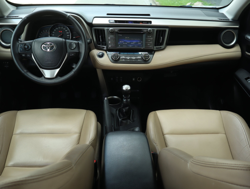 Toyota RAV 4, 2014