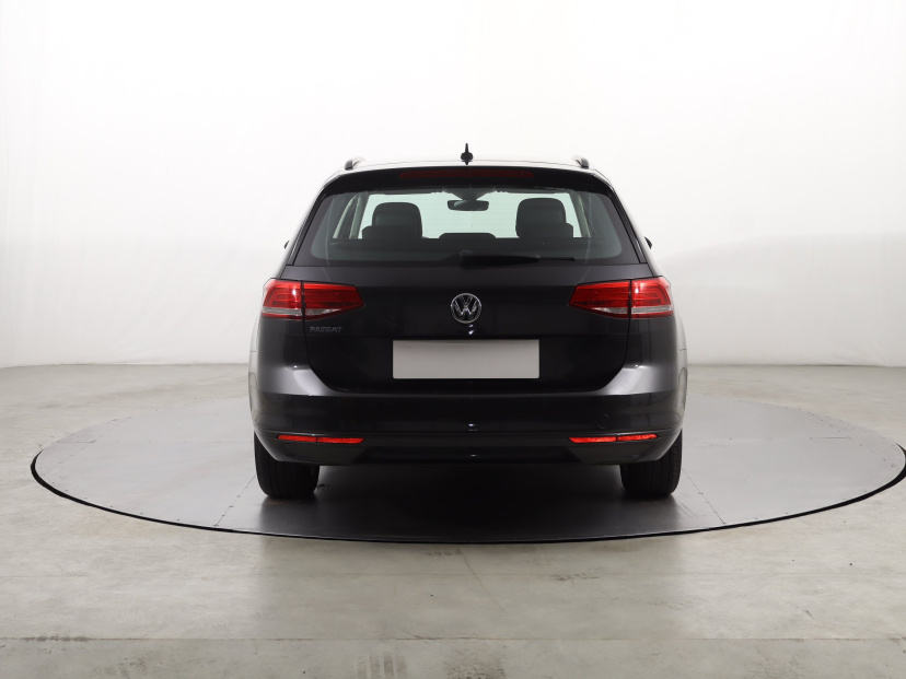 Volkswagen Passat, 2018