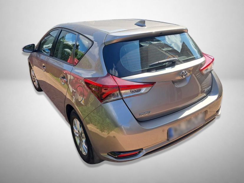 Toyota Auris, 2016