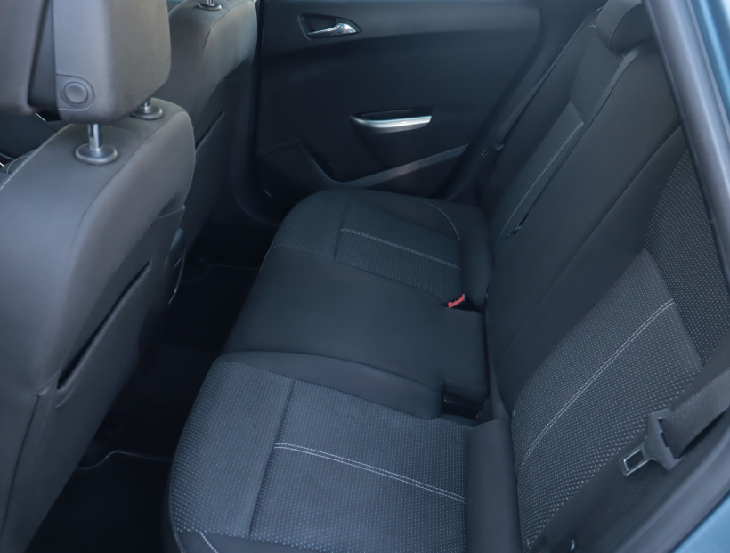 Opel Astra, 2010