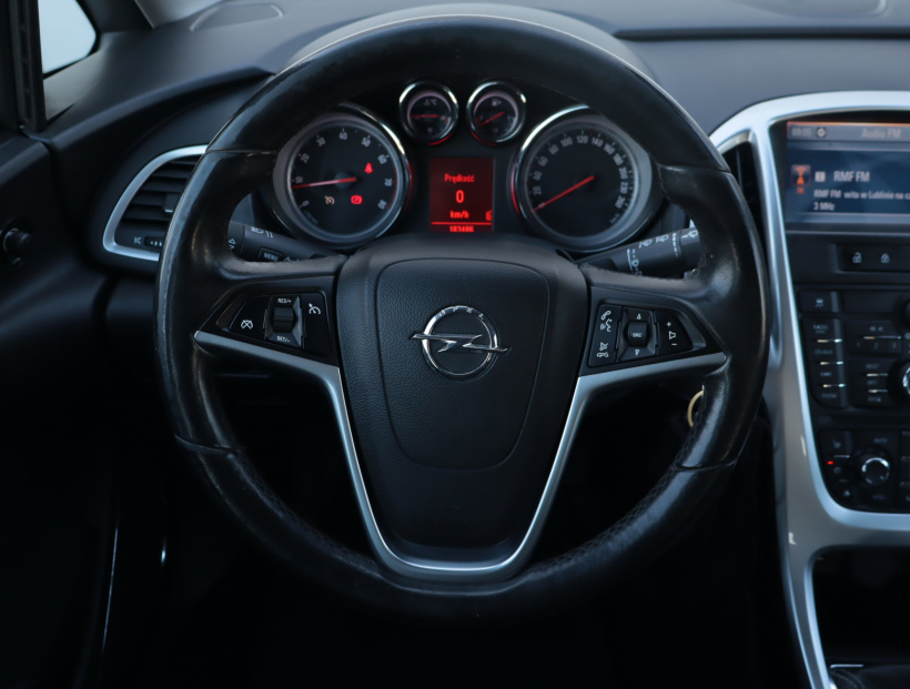 Opel Astra, 2010