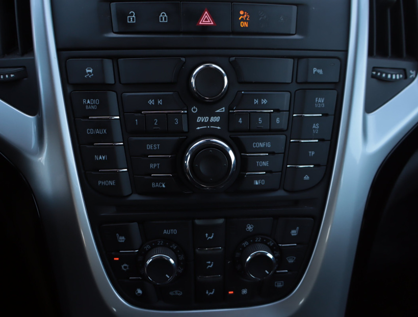 Opel Astra, 2010