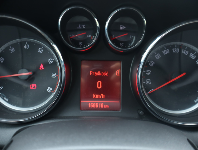 Opel Astra, 2012