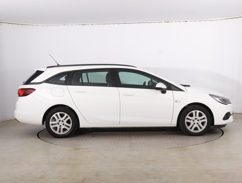 Opel Astra, 2020