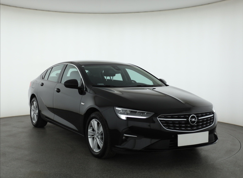 Opel Insignia, 2022