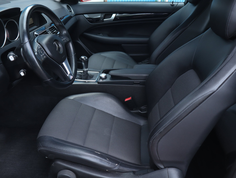 Mercedes-Benz C, 2012