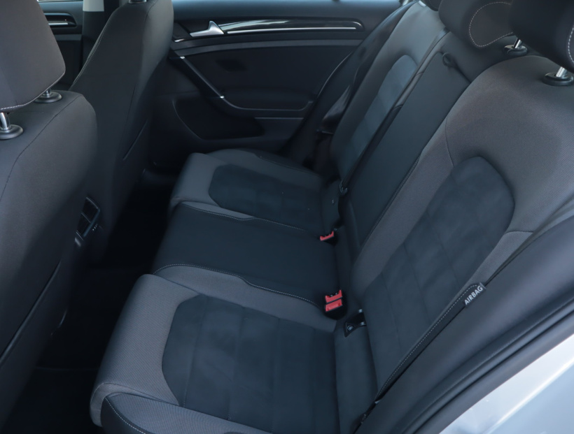 Volkswagen Golf, 2018
