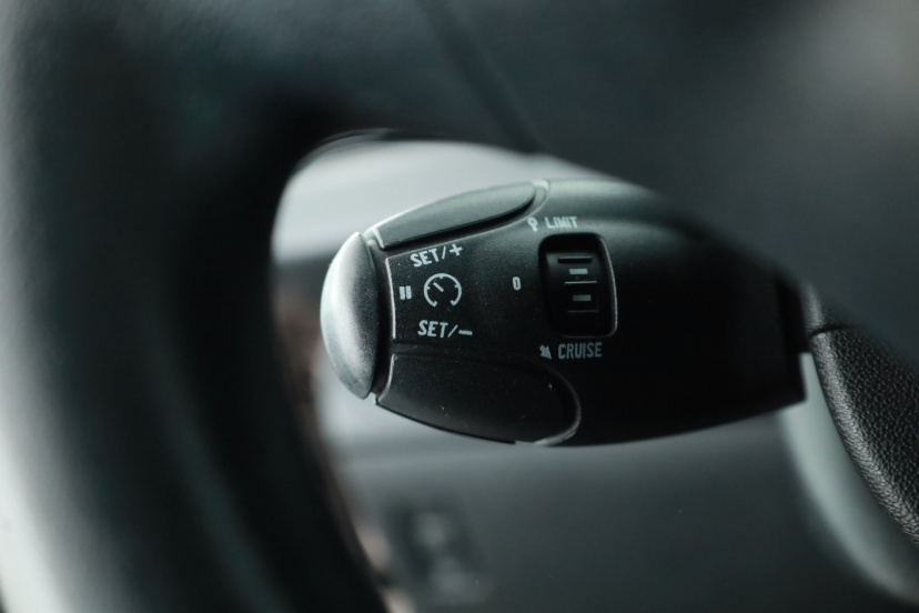 Peugeot 208, 2012