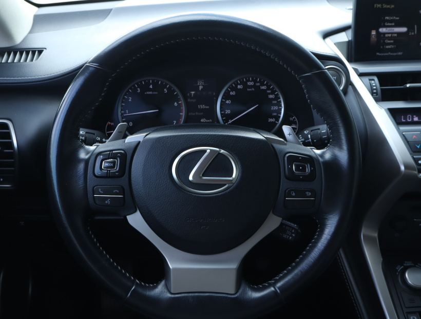 Lexus NX, 2015
