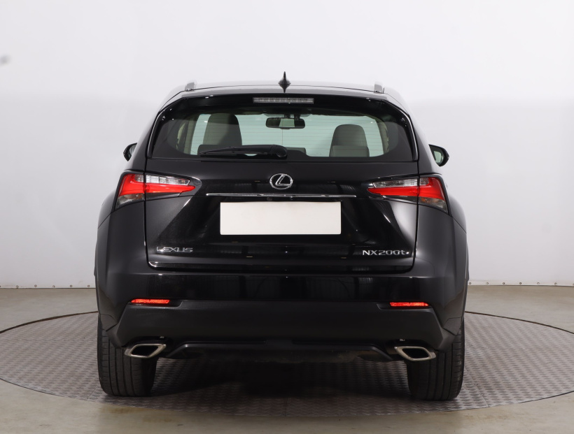 Lexus NX, 2015