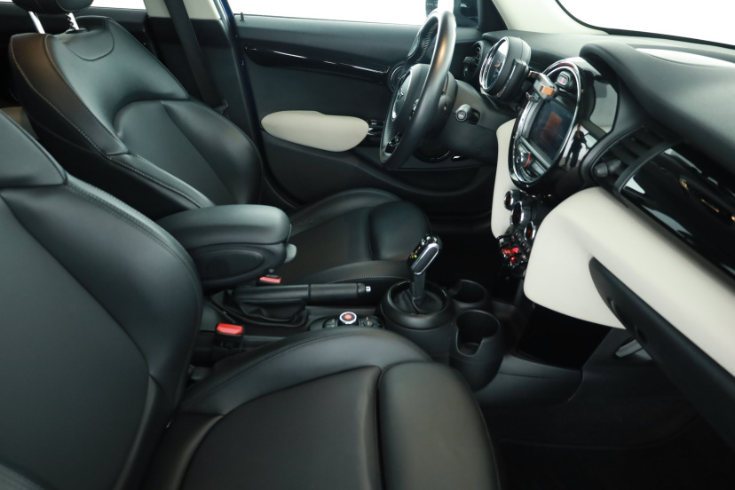 MINI 5-door, 2021