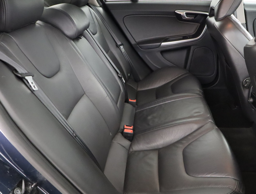 Volvo S60, 2011