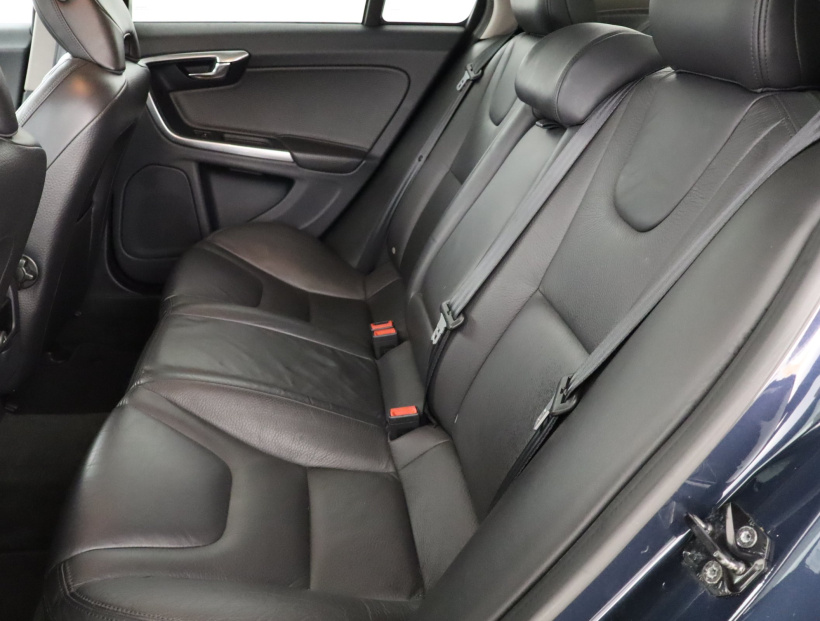 Volvo S60, 2011