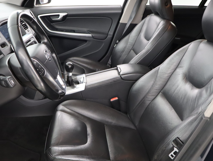 Volvo S60, 2011