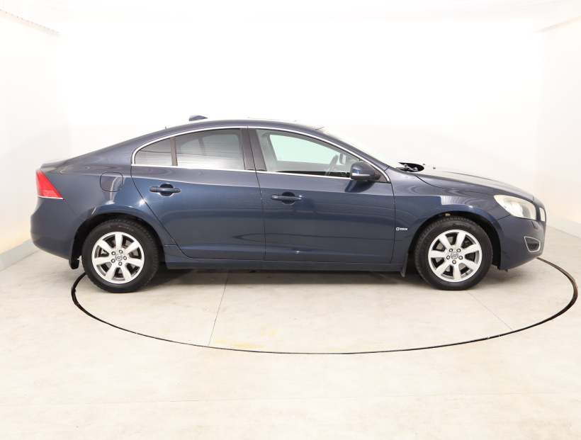 Volvo S60, 2011