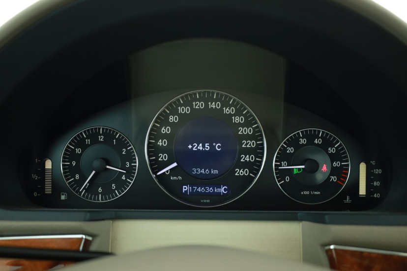 Mercedes-Benz E, 2006