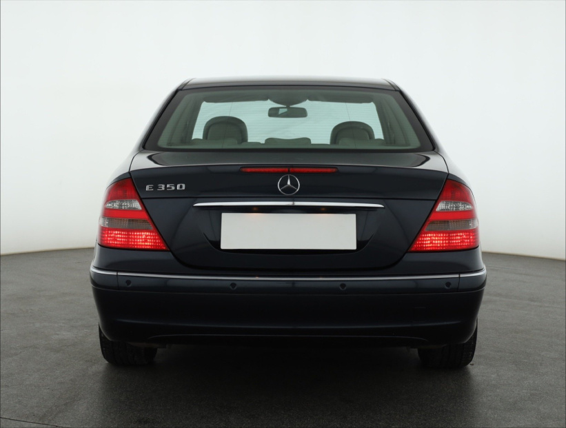 Mercedes-Benz E, 2006