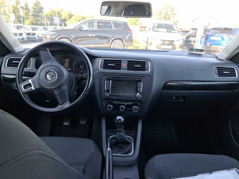 Volkswagen Jetta, 2013