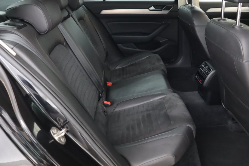 Volkswagen Passat, 2015