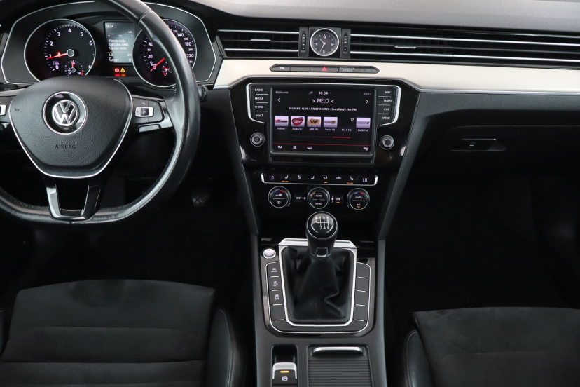 Volkswagen Passat, 2015