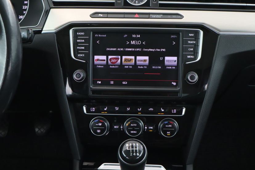 Volkswagen Passat, 2015