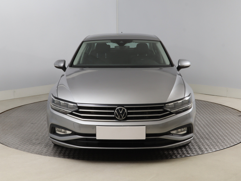 Volkswagen Passat, 2020