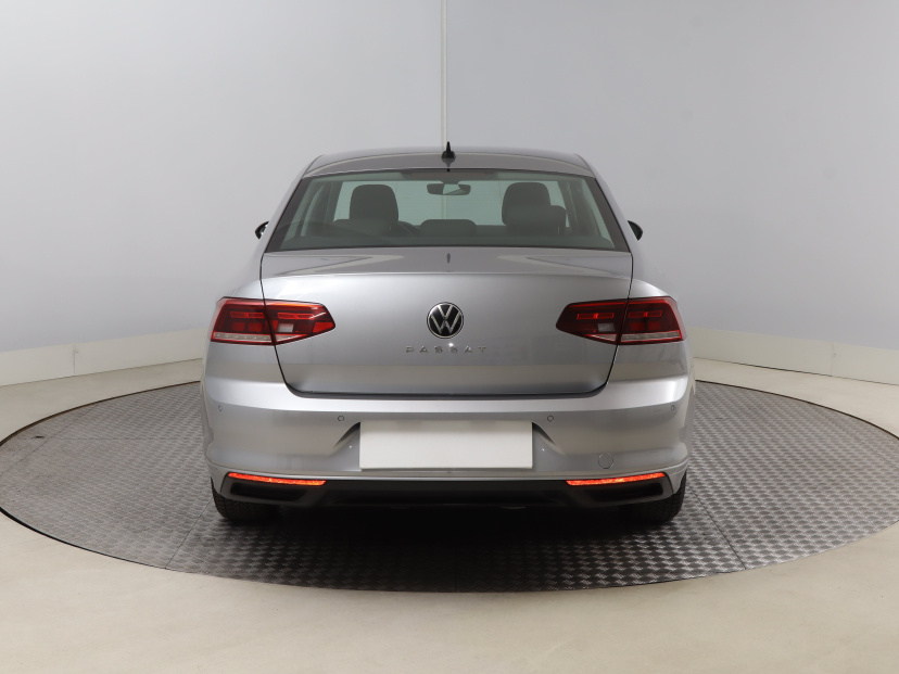Volkswagen Passat, 2020