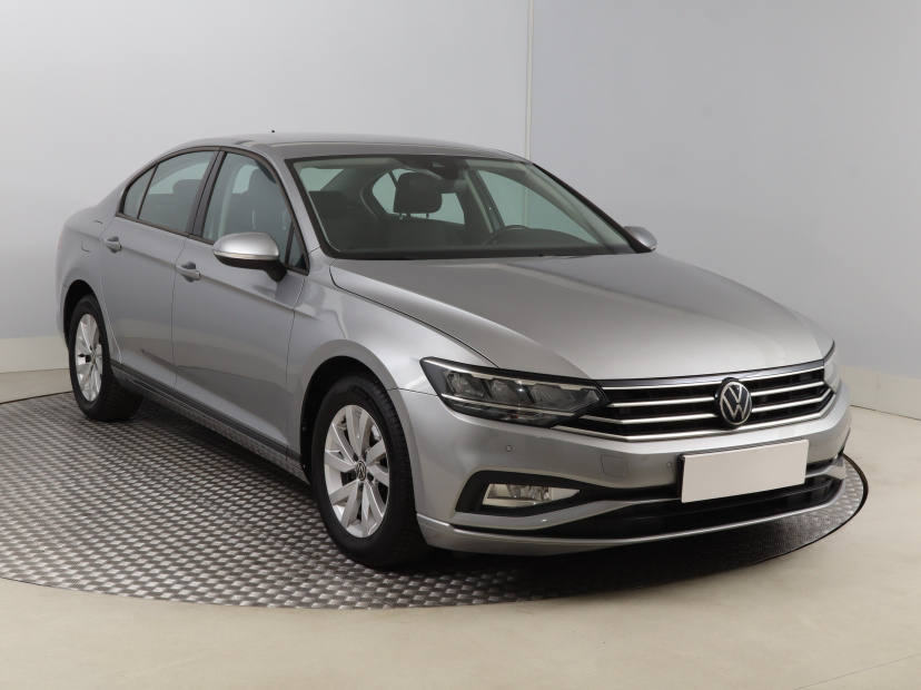 Volkswagen Passat, 2020