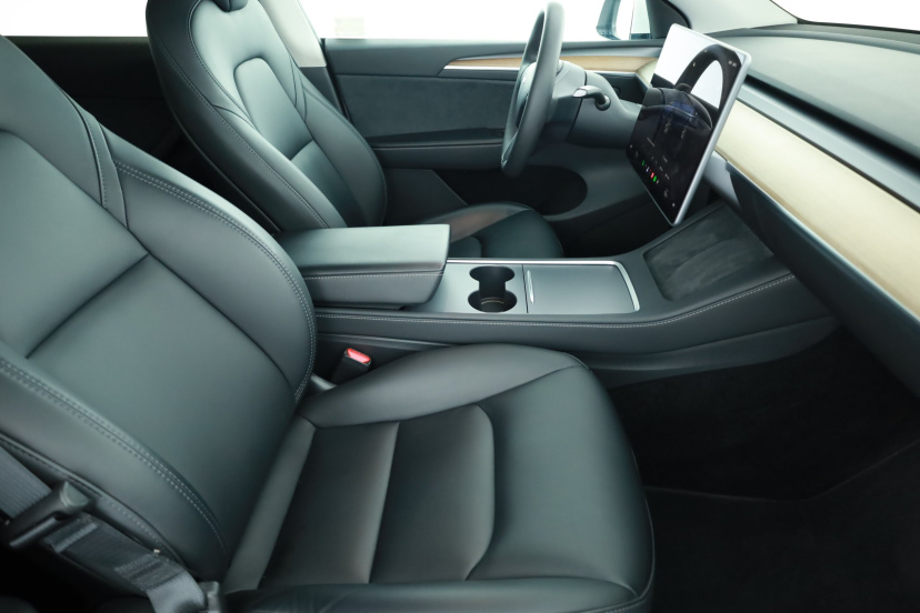 Tesla Model Y, 2023