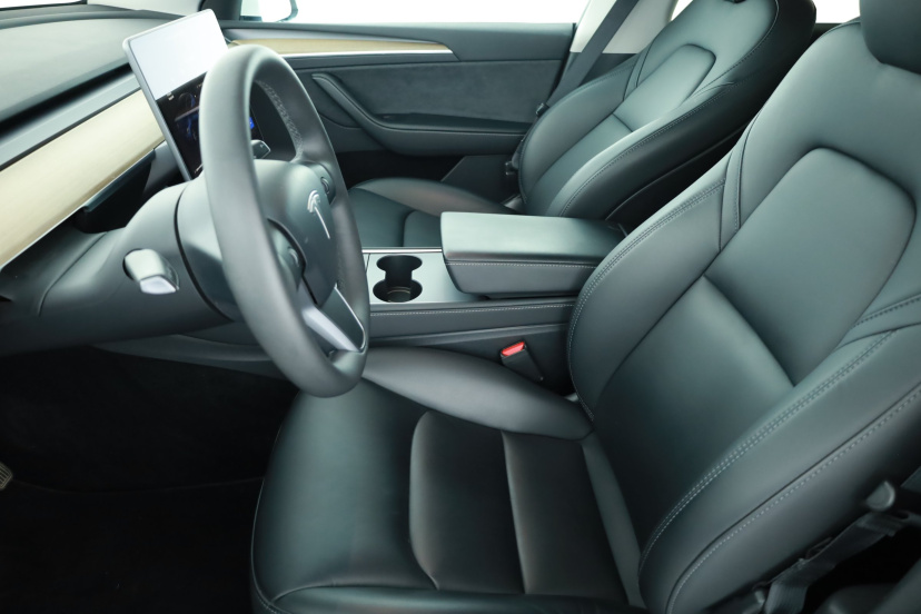 Tesla Model Y, 2023