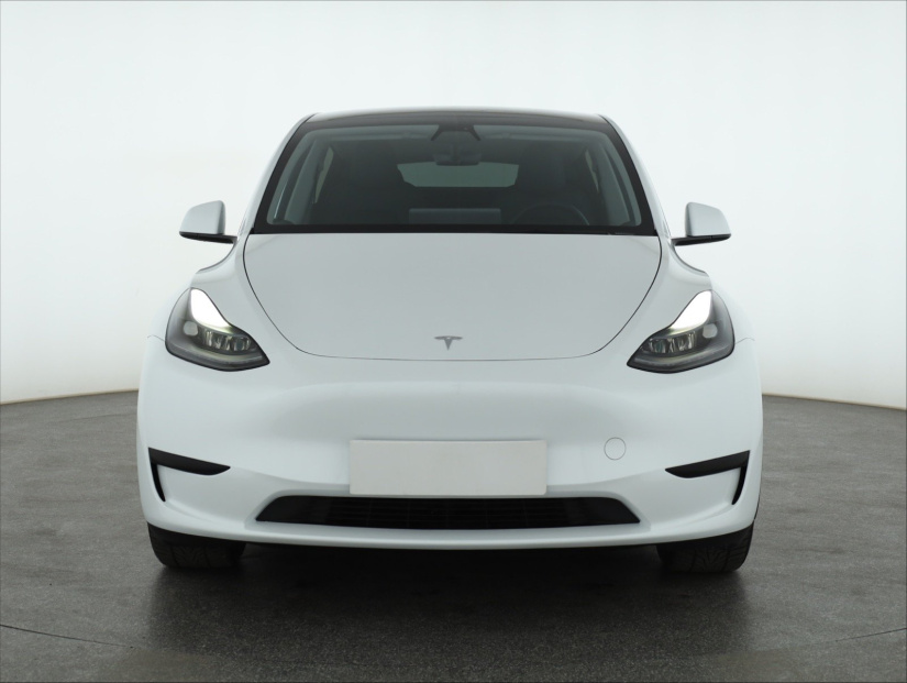 Tesla Model Y, 2023