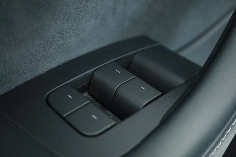 Tesla Model Y, 2023