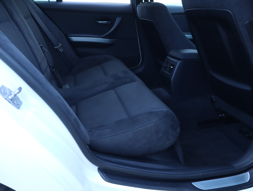 BMW 3, 2011