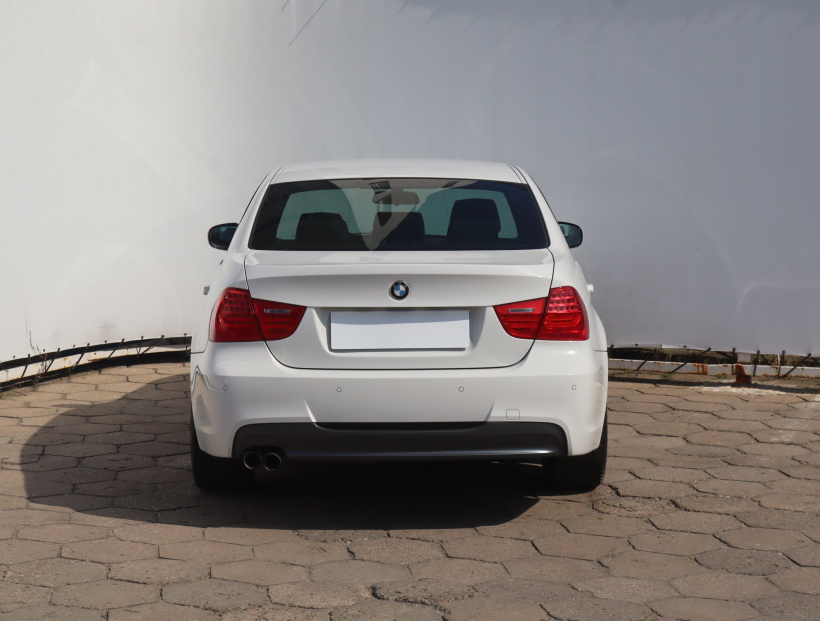 BMW 3, 2011