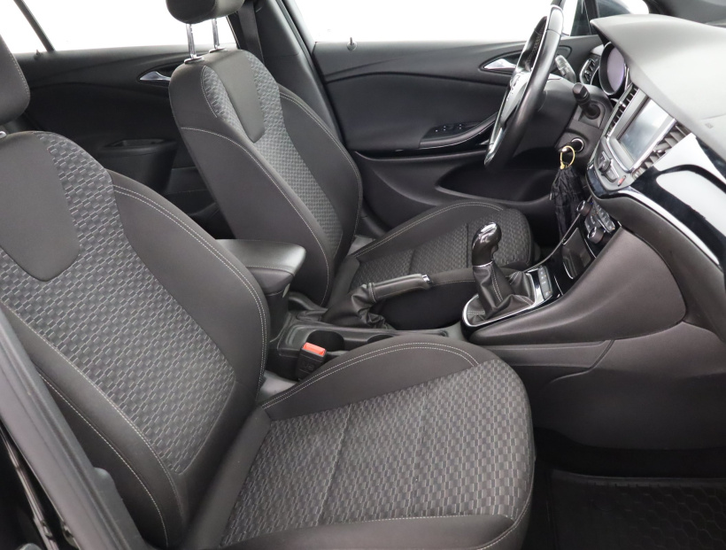 Opel Astra, 2018