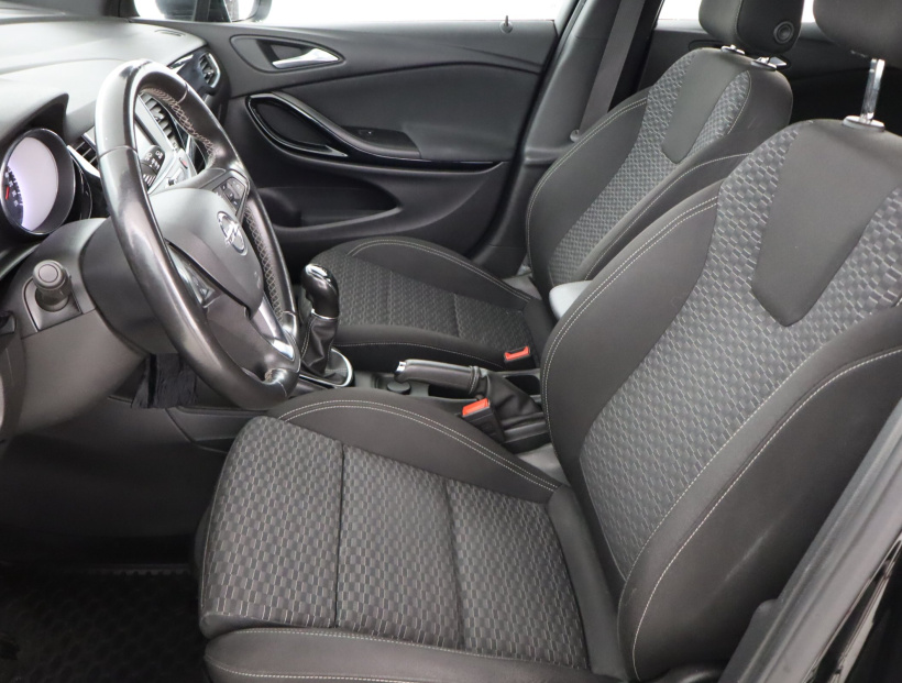 Opel Astra, 2018