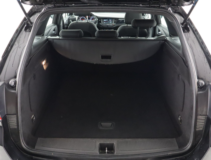 Opel Astra, 2018