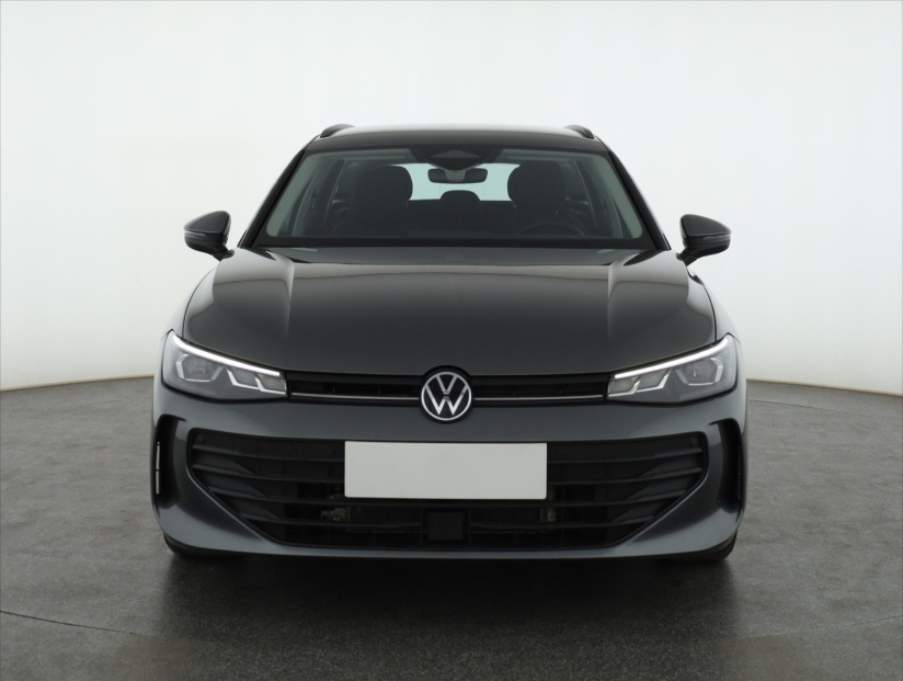 Volkswagen Passat, 2024