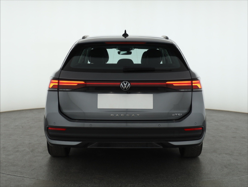 Volkswagen Passat, 2024