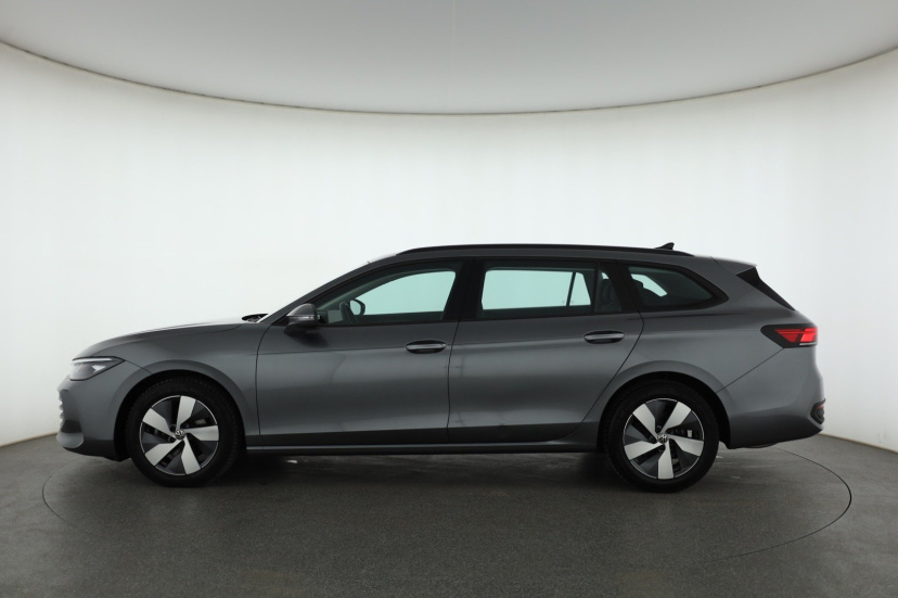 Volkswagen Passat, 2024