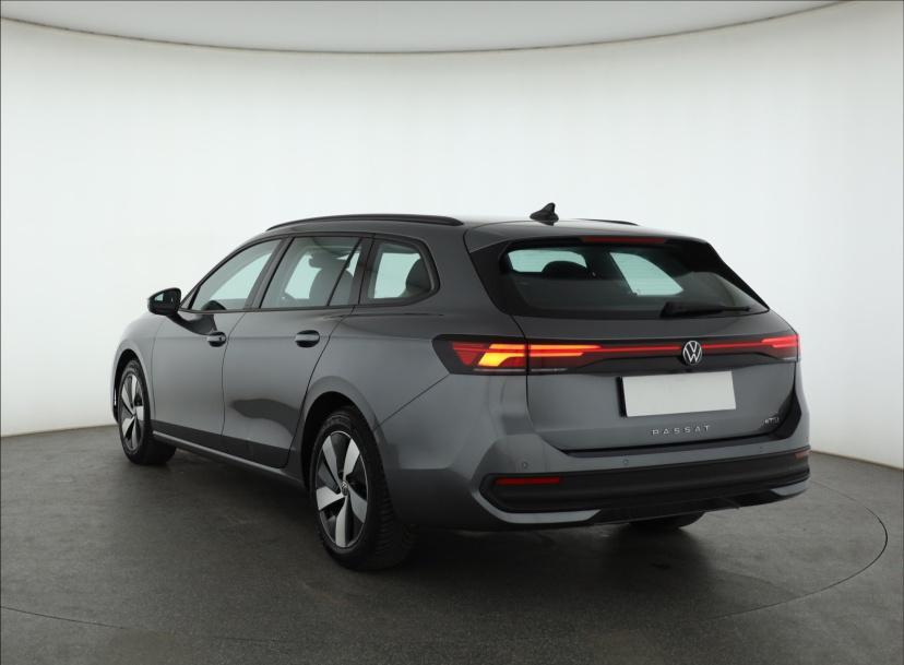 Volkswagen Passat, 2024