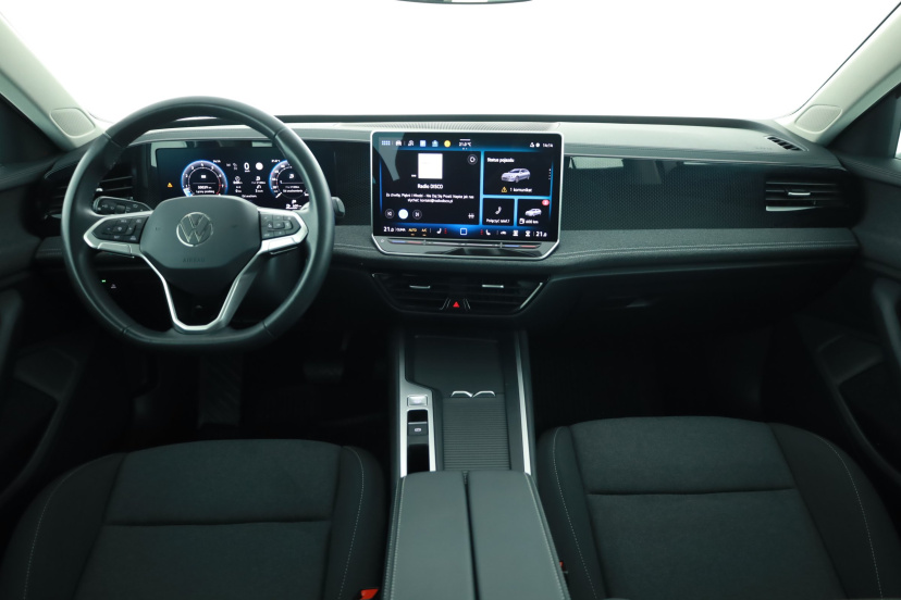 Volkswagen Passat, 2024