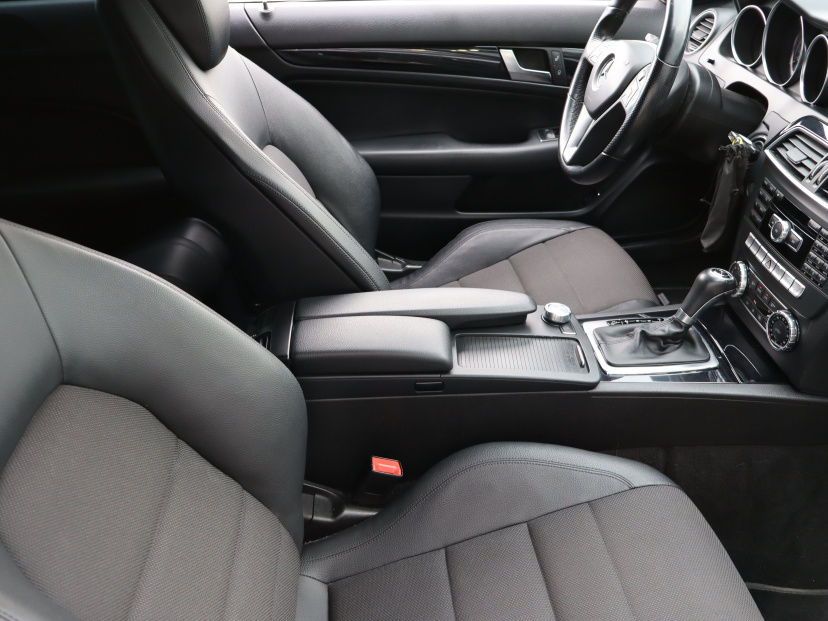 Mercedes-Benz C, 2011