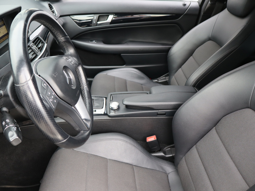 Mercedes-Benz C, 2011