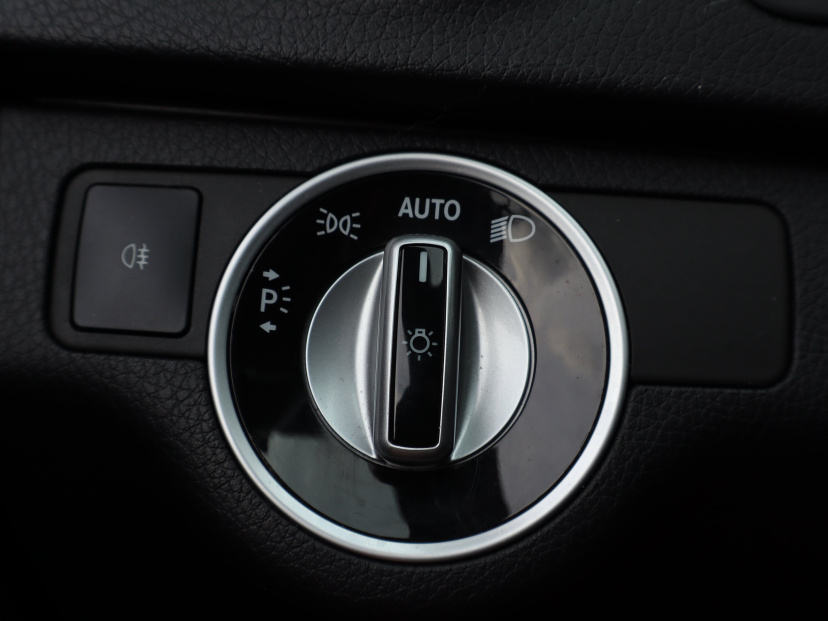 Mercedes-Benz C, 2011