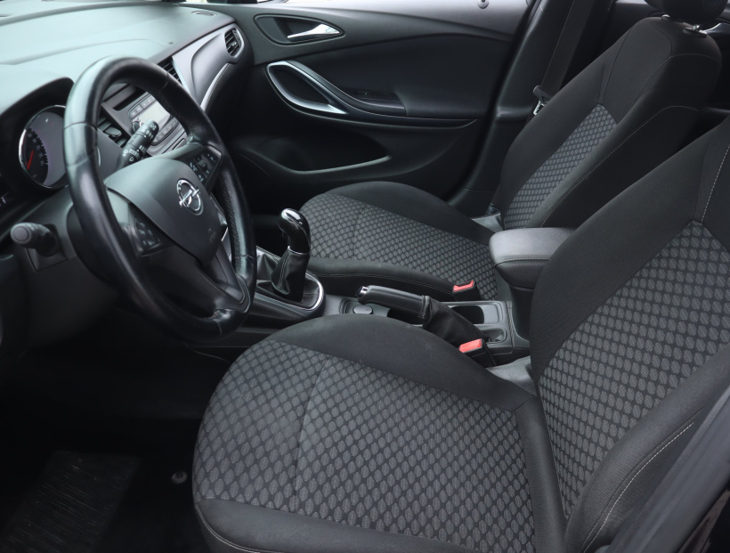 Opel Astra, 2018