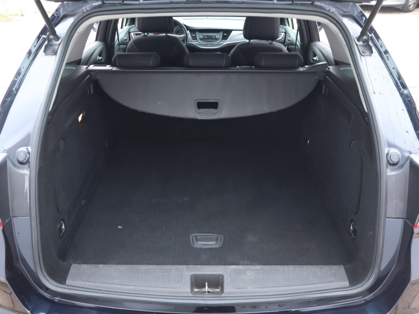 Opel Astra, 2018