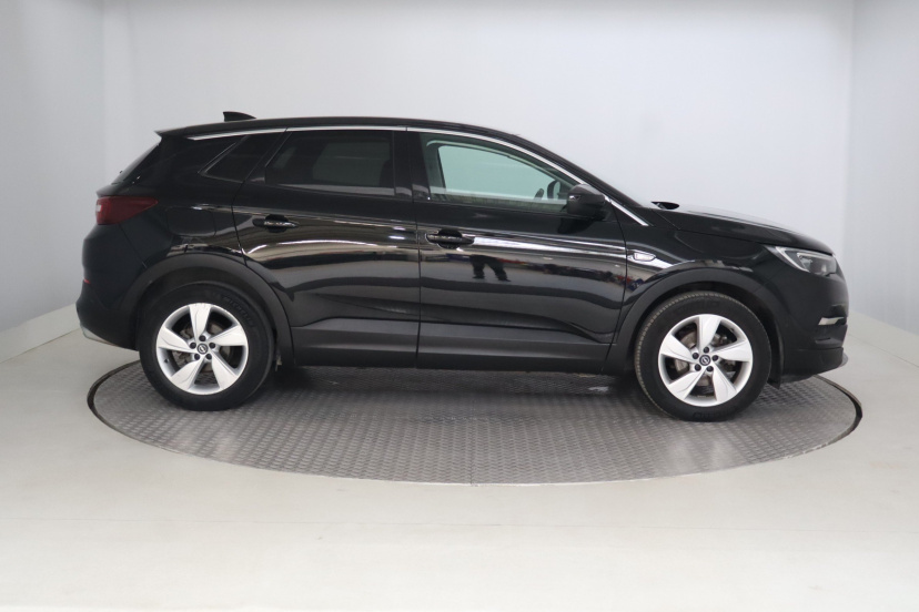 Opel Grandland, 2019