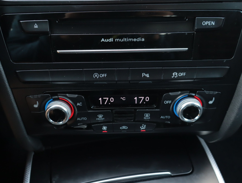 Audi A4, 2012
